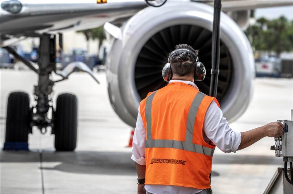 Radnik poginuo na aerodromu, “progutao” ga motor