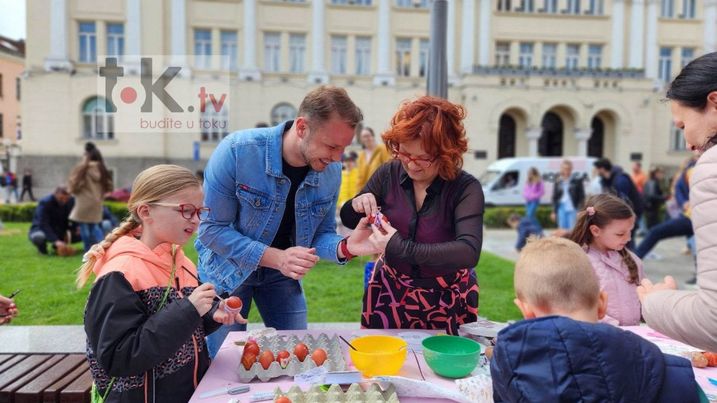 VASKRŠNJI PIKNIK U BANJALUCI OBRADOVAO MALIŠANE! Šarenilo, smijeh i vesela atmosfera