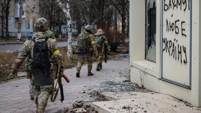 PAKAO BAHMUTA Ukrajinski vojnici se pitaju za šta se bore