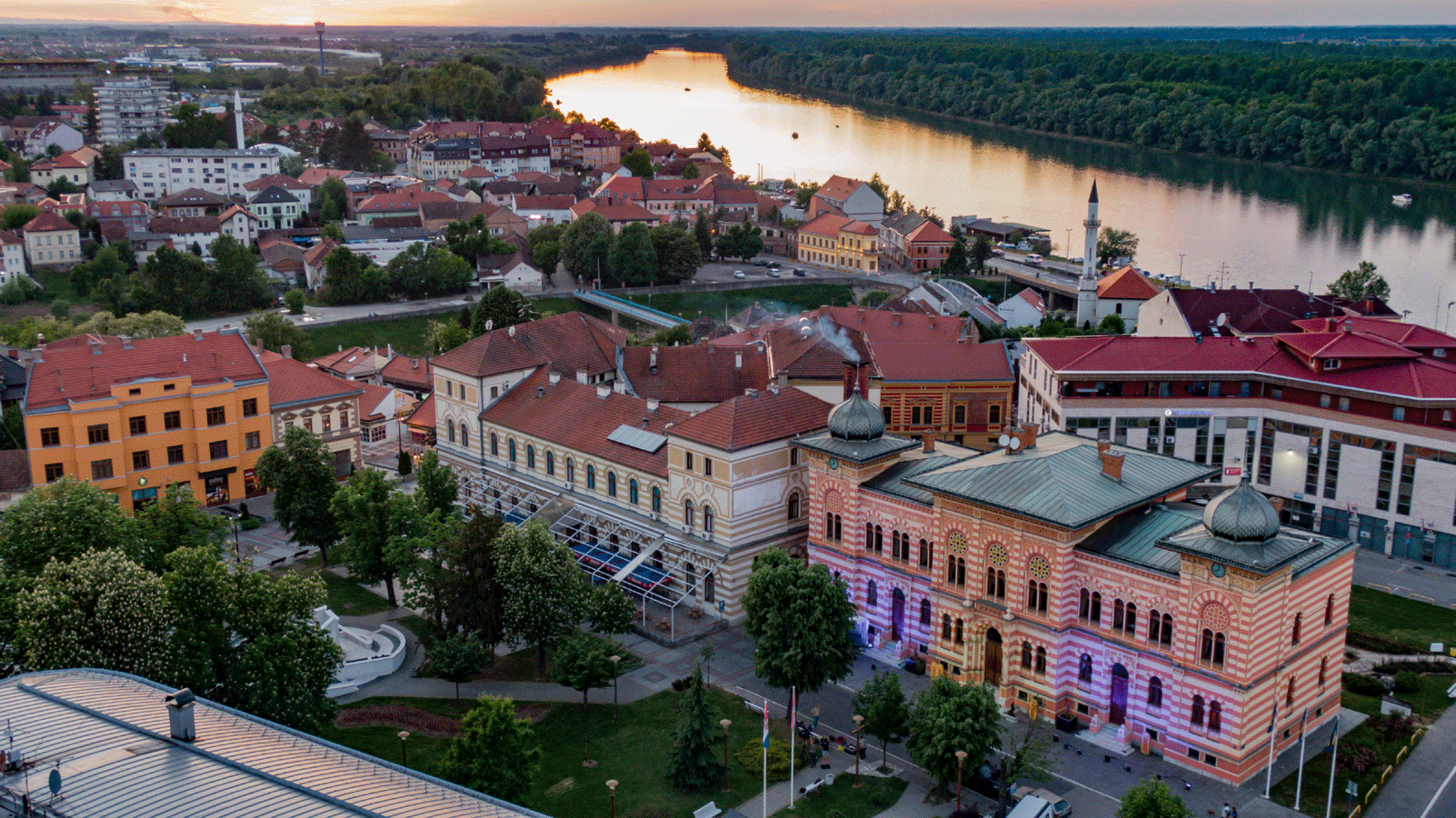 U Brčkom Dan žalosti zbog tragične smrti sina i oca