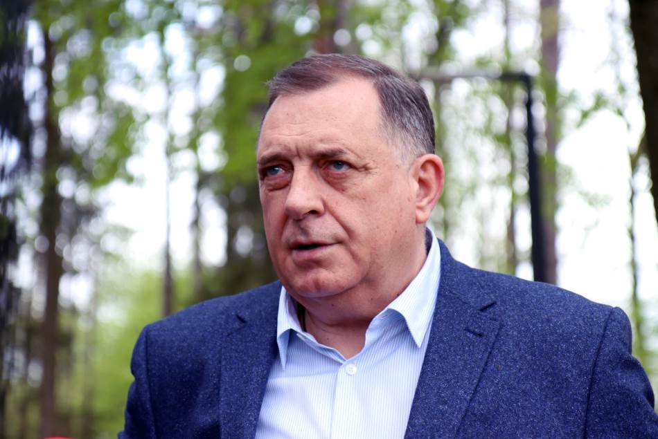 Dodik isključio Dušanića iz SNSD i zatražio smjenu