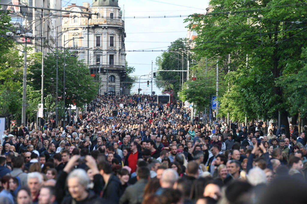 HILJADE GRAĐANA NA protestu opozicije u Beogradu!