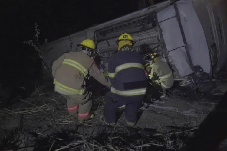 UŽASNA NESREĆA! Autobus pao s litice, najmanje 18 mrtvih, desetine povrijeđenih