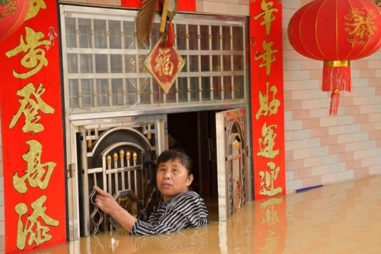 POPLAVE ISELILE 14.000 ljudi, ugroženo gotovo pola miliona Kineza