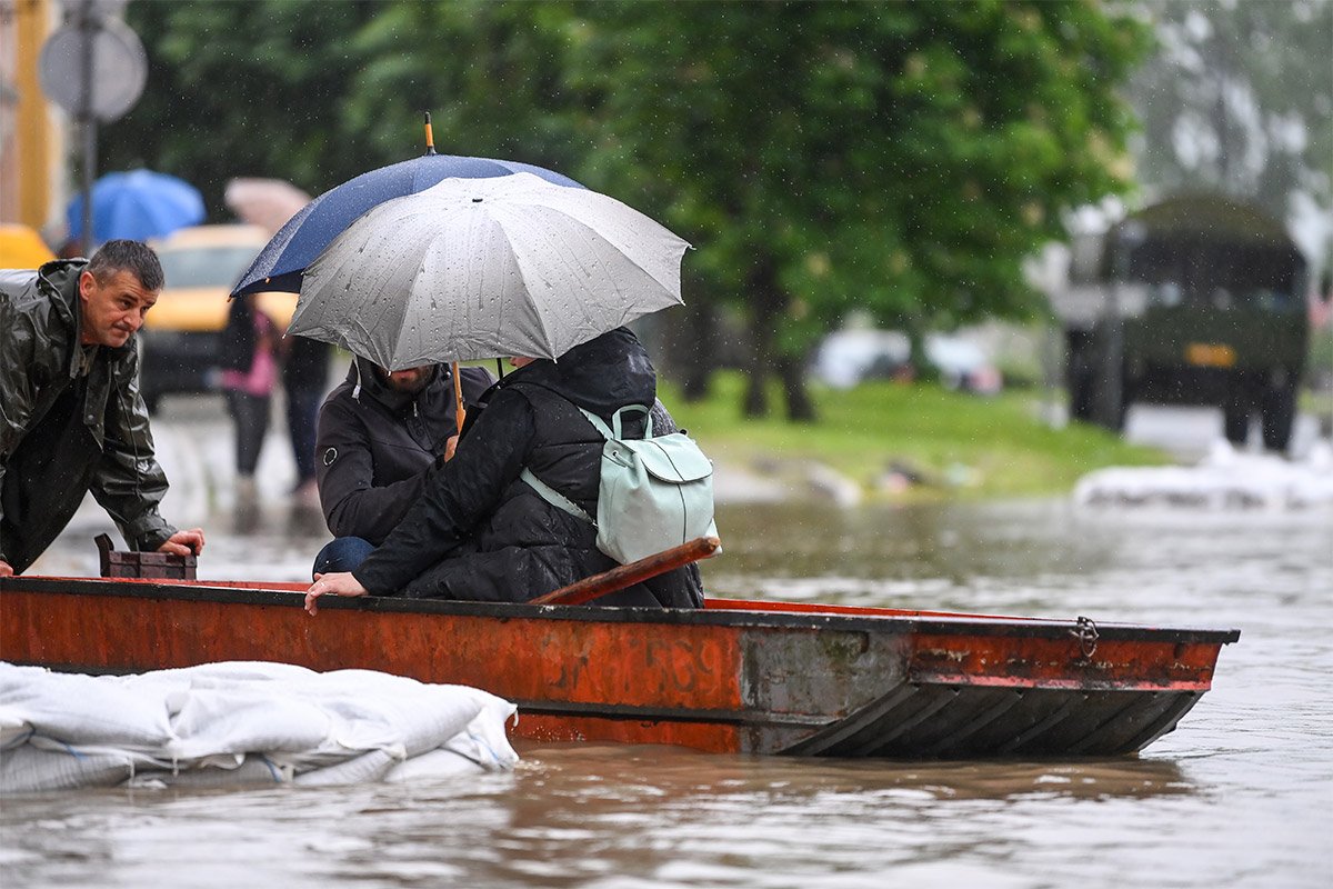 Hrvatska se bori sa poplavama, stiže vrh vodenog talasa