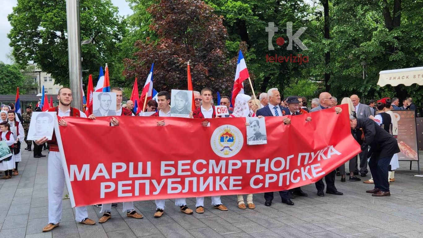 Banjaluka maršom „Besmrtnog puka“ obilježava Dan pobjede, počelo okupljanje građana