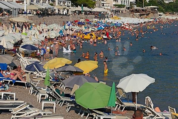 BEOGRAĐANIN prijetio DA ĆE DIĆI U VAZDUH aerodrome, hotele i željeznice CRNE GORE