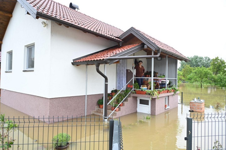 Mještani Kozarske Dubice: Niko nas nije obišao