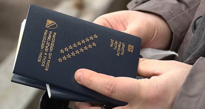 Djevojka iz BiH za 100 evra kupila pečat za pasoš, pala na granici sa Hrvatskom