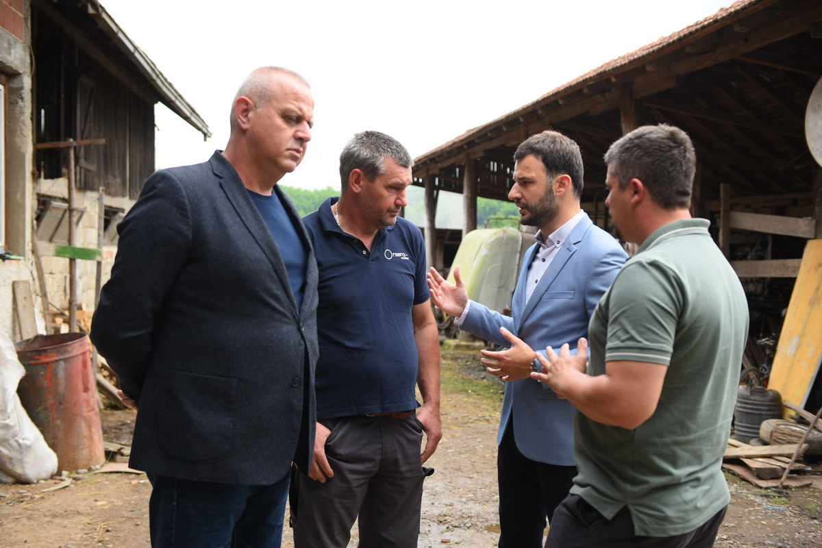 Grad Prijedor pomaže domaćinstvu u kojem je od strujnog udara uginulo sedam krava