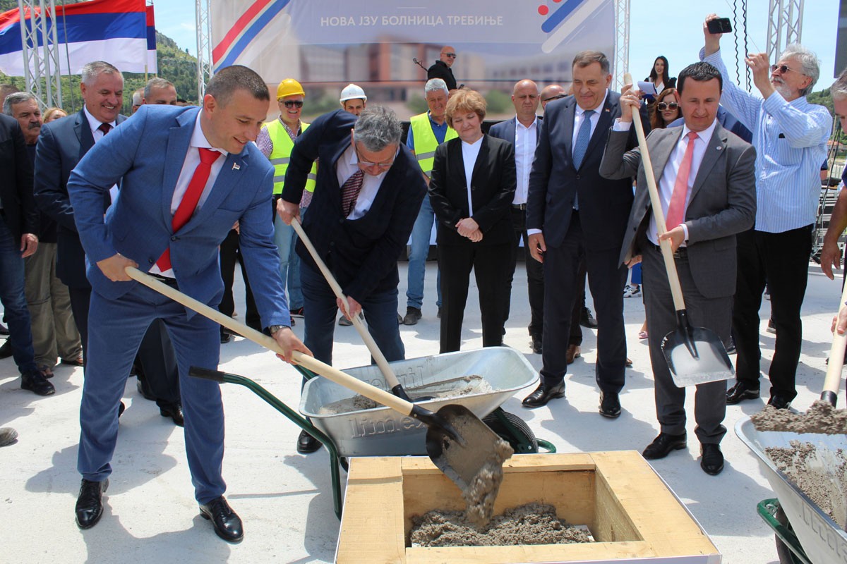 Položen kamen temeljac: Trebinje će za 30 mjeseci dobiti bolnicu budućnosti