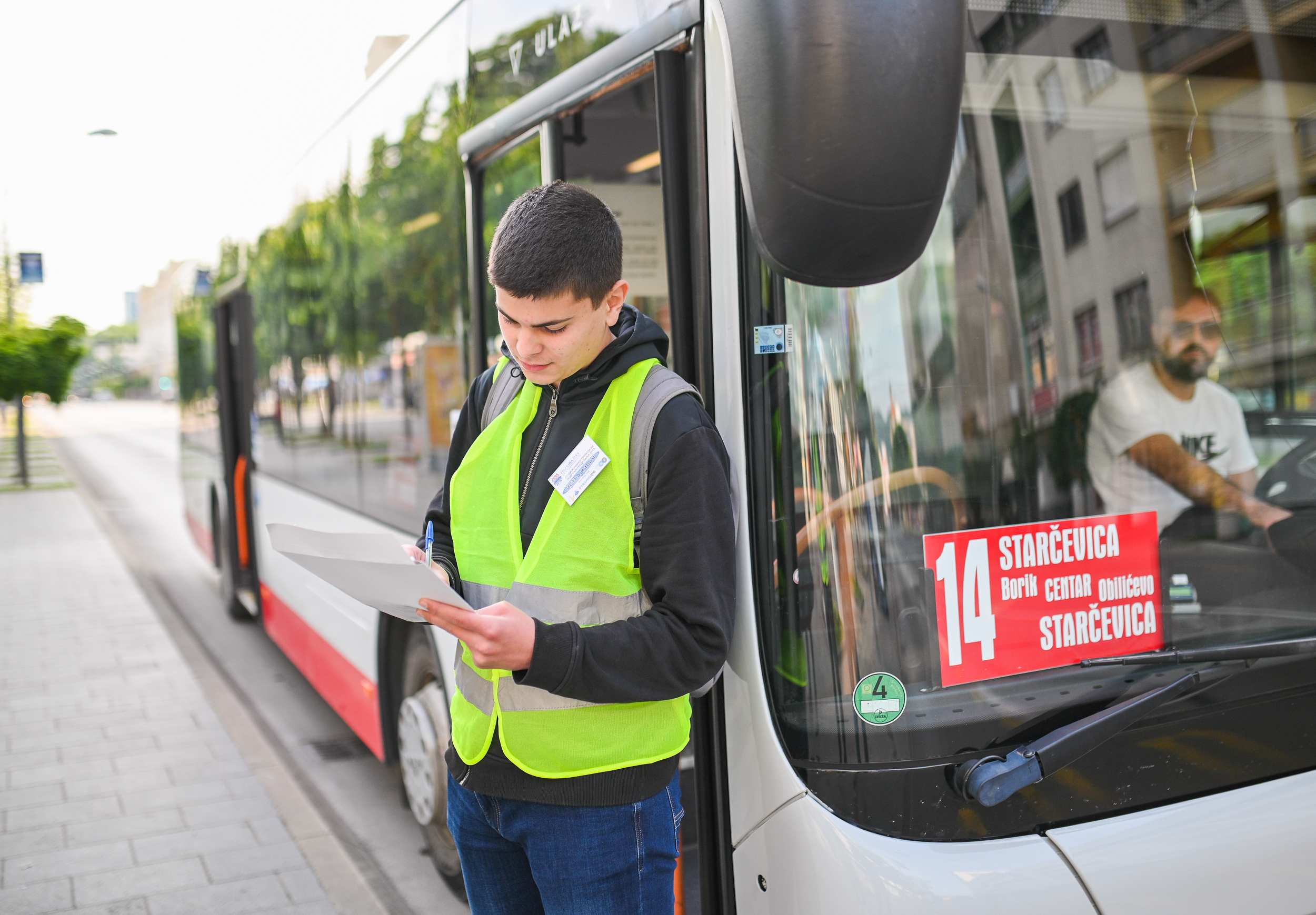 Zbog školskog raspusta i sezone godišnjih odmora, od ponedjeljka prilagođeni ljetnji režim polazaka u javnom prevozu