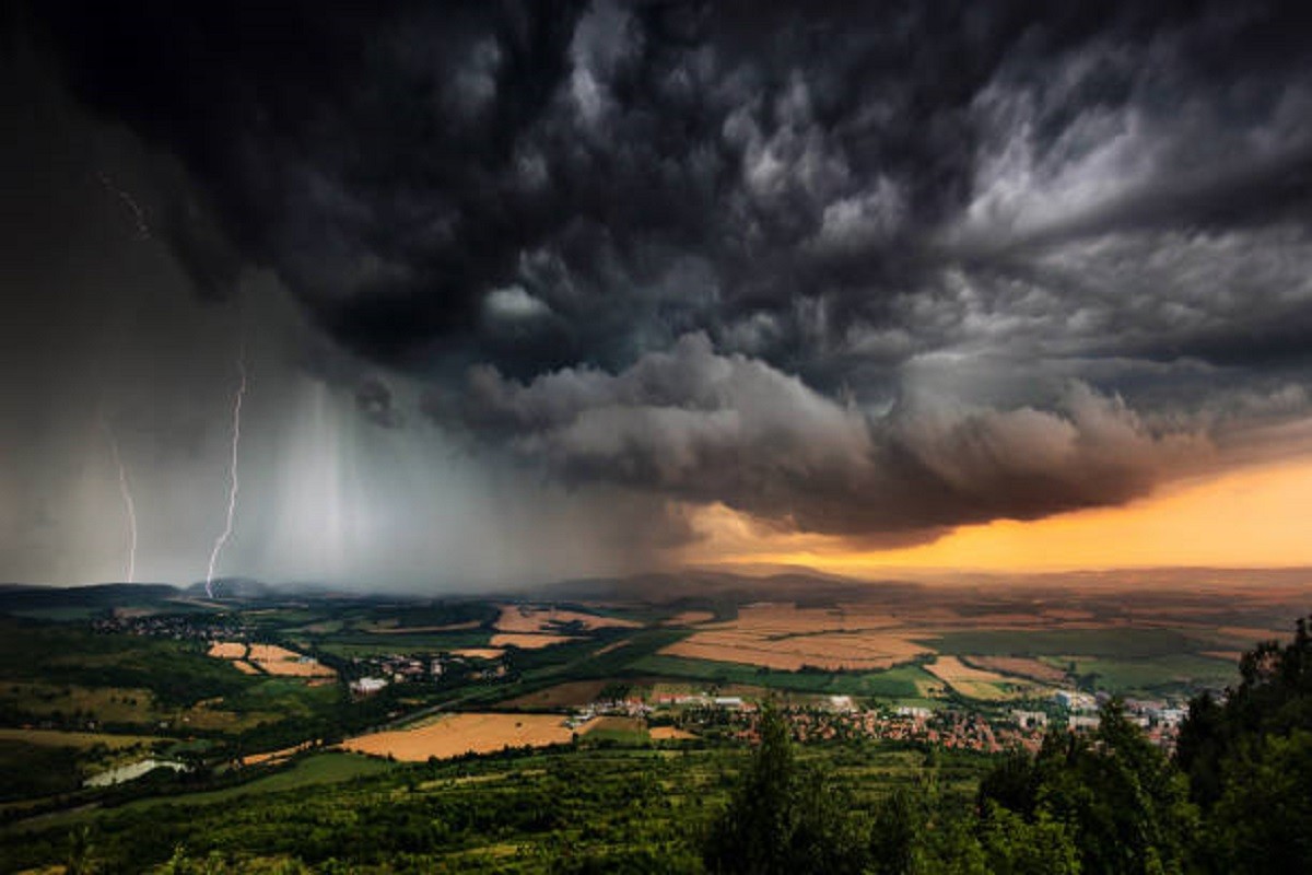 Upozorenje poznatog meteorologa: Stižu nove superćelije