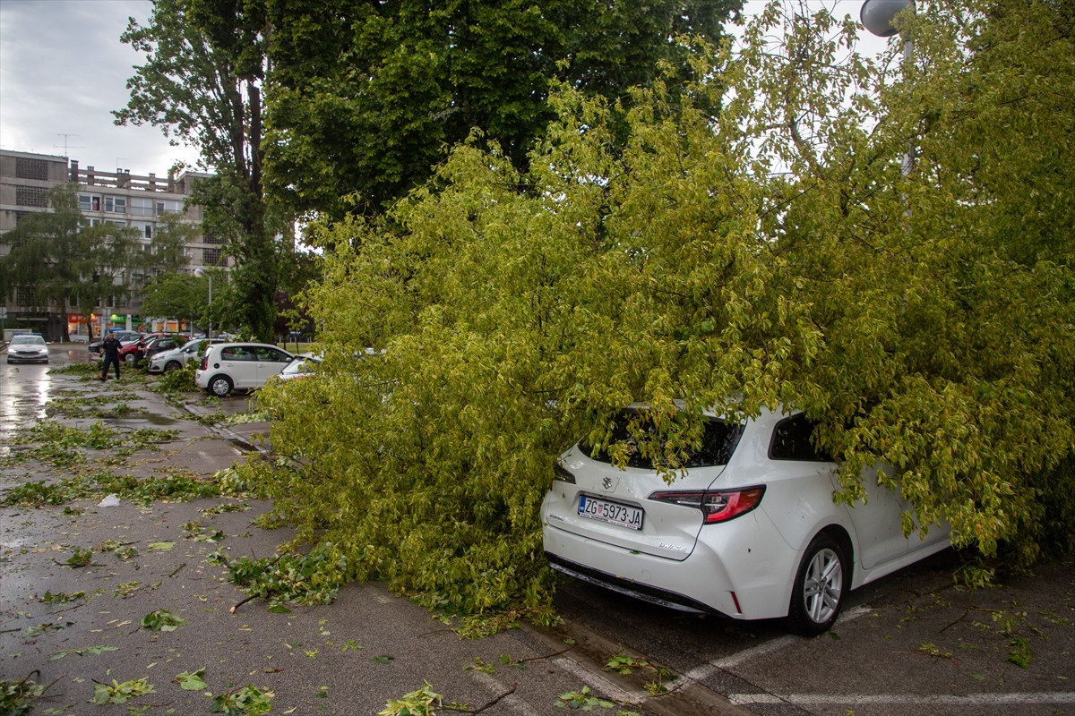 Dva muškarca poginula u stravičnom nevremenu koje je zahvatilo Zagreb