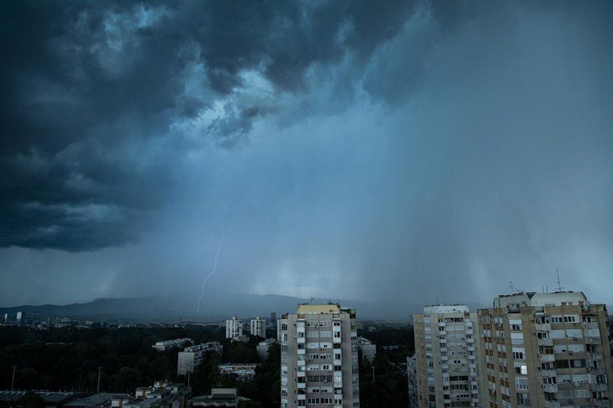 Meteorolozi najavili naglu promjenu vremena u BiH: Kiša, pljuskovi i grmljavina