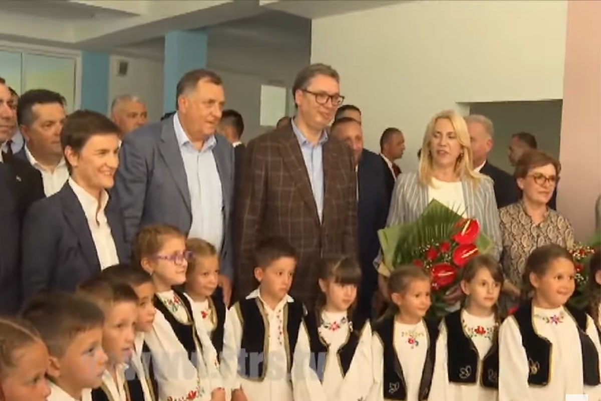 Vučić u Srpcu: Mi smo isti narod, ali samo sa dve strane Drine