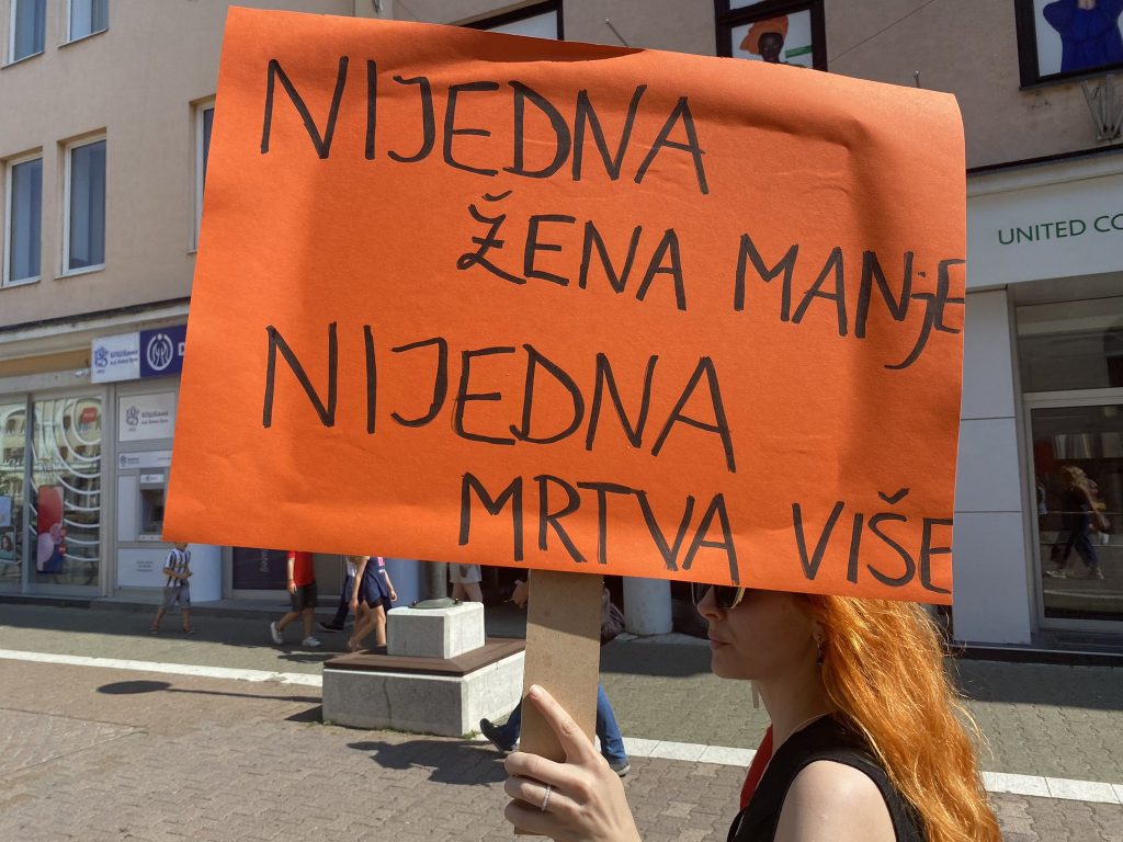 Protest u Banjaluci protiv učestalog femicida u BiH: “Ako žene stanu, staje sve” VIDEO