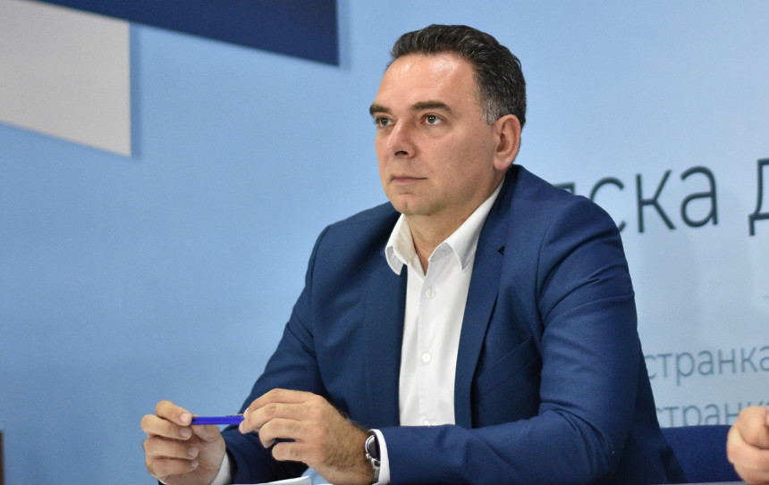 Raljić: Odbornici skupštinske većine da se provozaju javnim prevozom