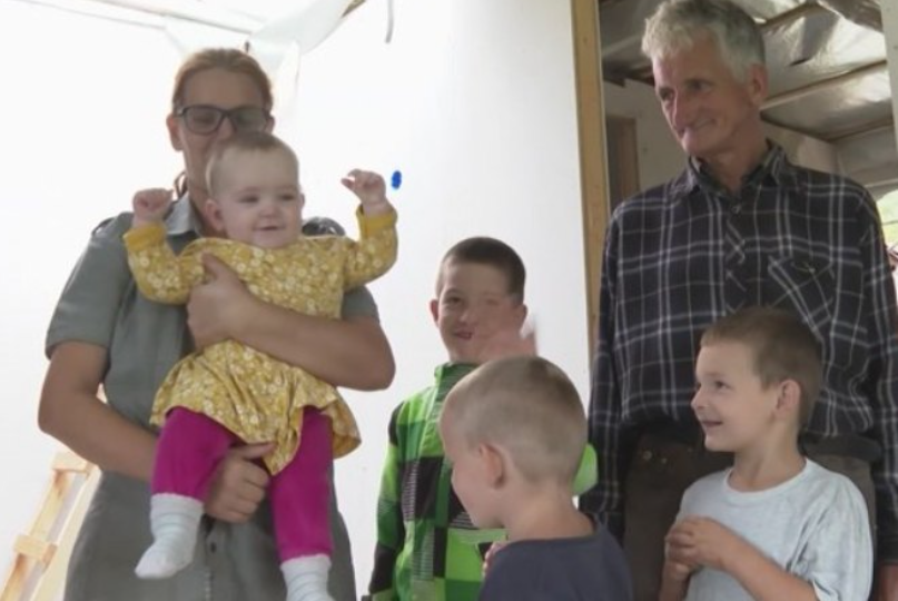 Njihovoj sreći nema kraja: Desetočlana porodica Stanković iz Prijedora uskoro dobija novi dom
