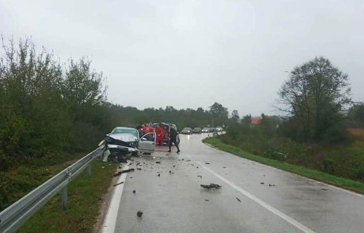 Koban direktan sudar dva vozila: Još jedna “ugašen život” na putevima BiH