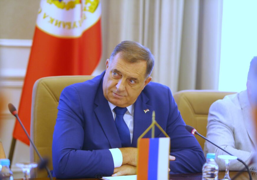 “Ne znaš da li da braniš Šmita ili ne” Dodik se zahvalio opoziciji na odbijanju sastanaka sa Šmitom