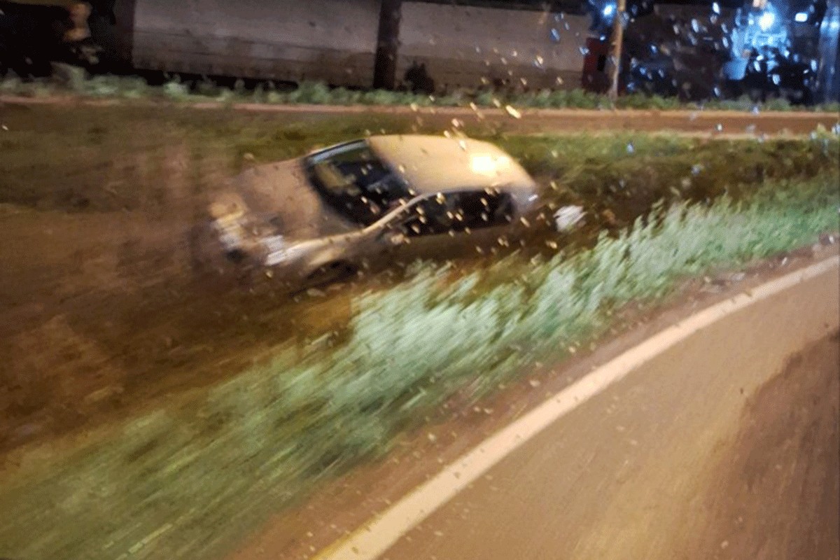 Saobraćajka kod Prijedorske petlje, autom sletio sa puta