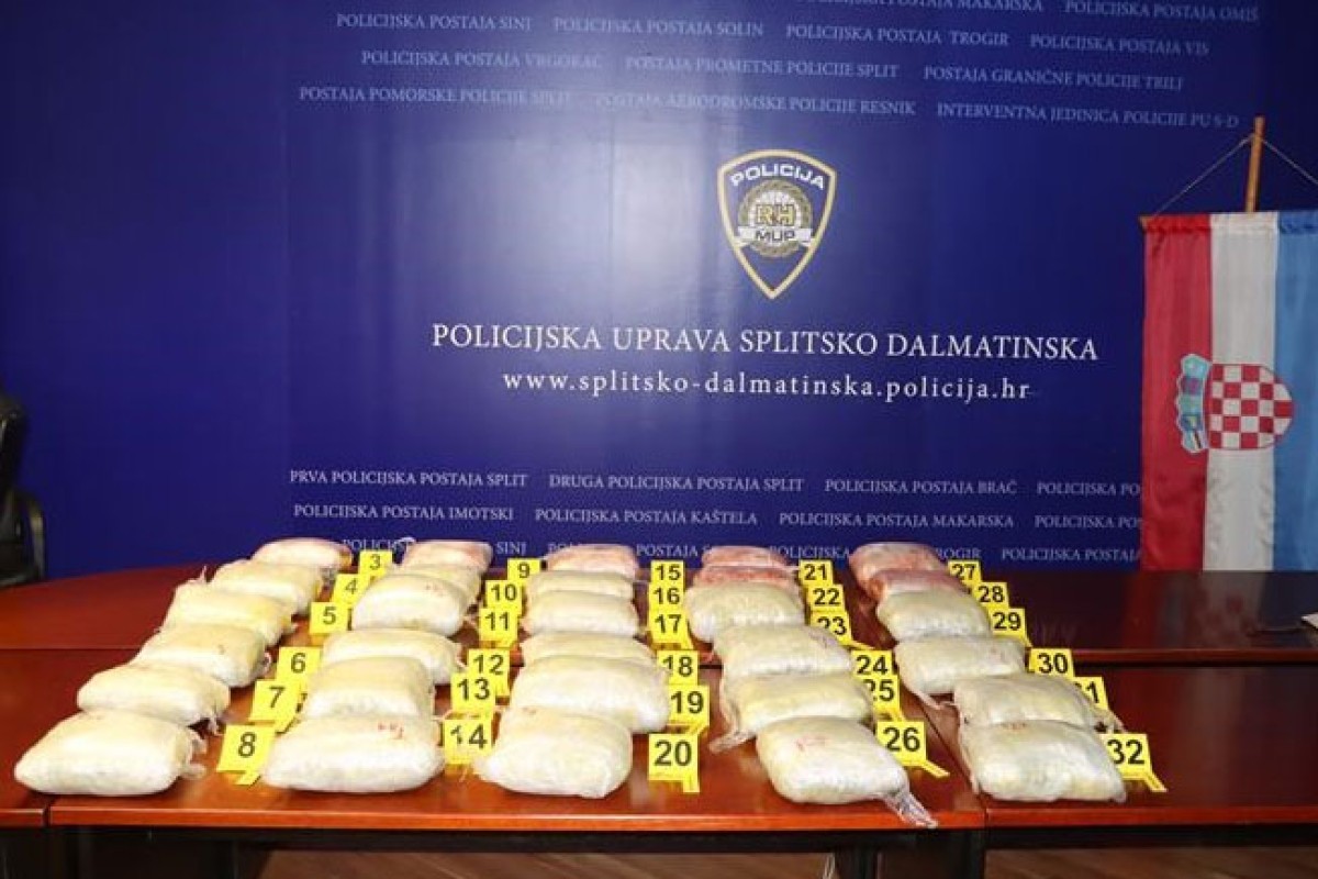 Pas nanjušio 33,7 kg droge, uhapšeni državljani BiH i Srbije (FOTO)