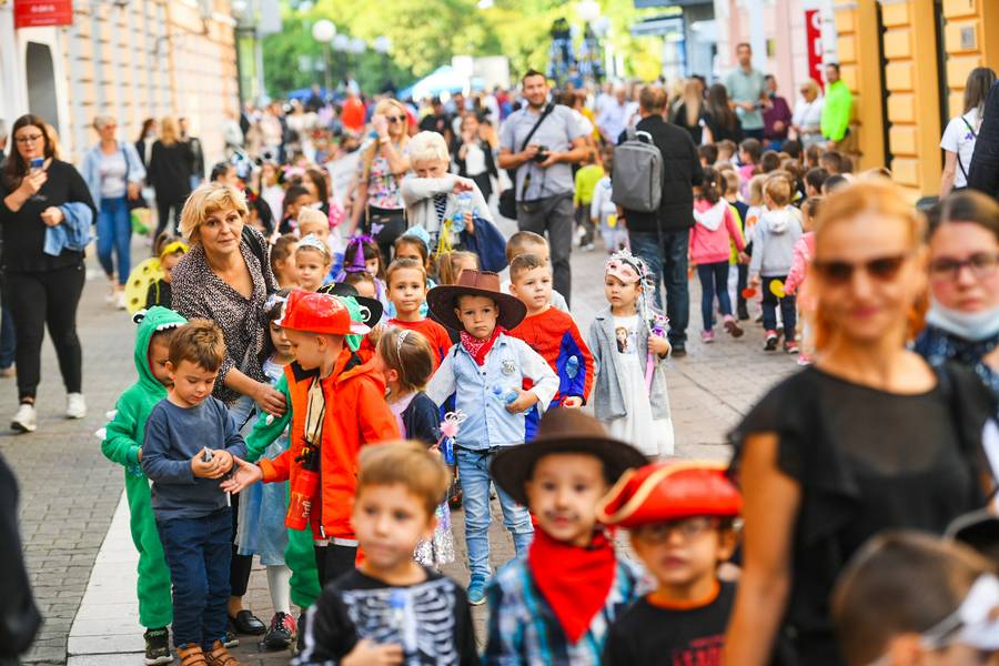 SIMBOLIČNO U nedjelju 5 do 12 velika porodična šetnja