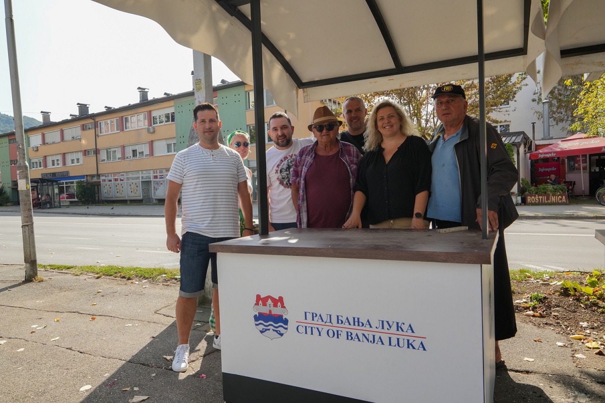 Postavljene urbane tržnice: Mala pijaca u Obilićevu poprimila novo ruho