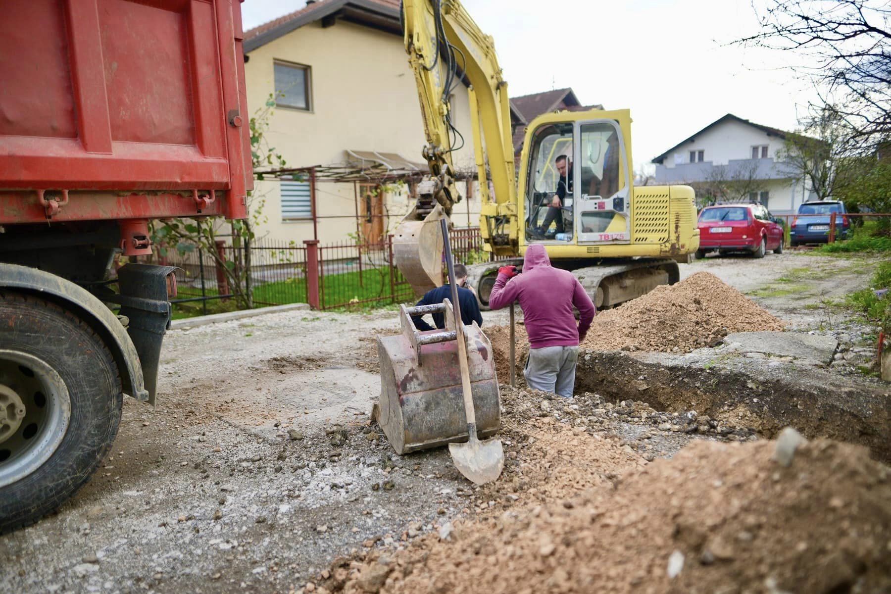 BESPLATNI PRILJUČCI I ASFALT Odlična vijest za mještane Bilećke ulice