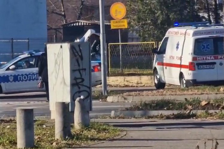 (VIDEO) Troje povrijeđenih u sudaru kod banjalučke “Lesnine”