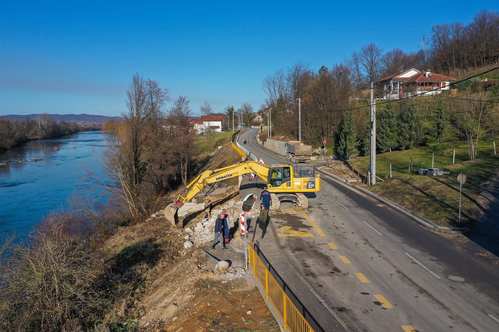 Počela sanacija klizišta na putu za Priječane