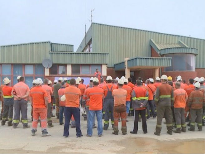 Radnici potpisali novi kolektivni ugovor sa “Arcelor Mittalom”, kreće proizvodnja