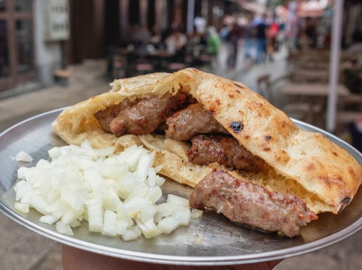 SVAKODNEVNA POSKUPLJENJA U Srpskoj skočila cijena ćevapa