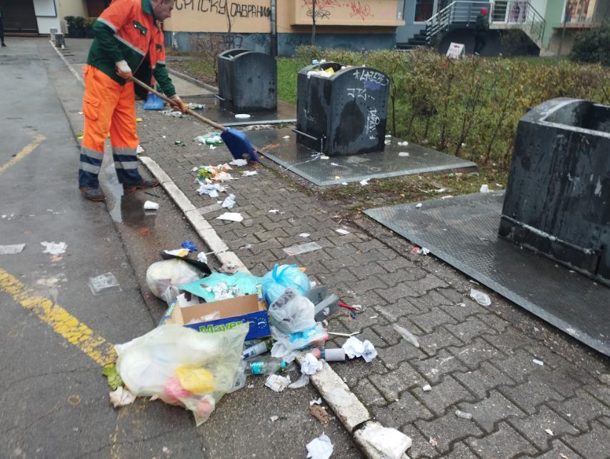 Čudna navika Banjalučana: Apel da se smeće ne odlaže pored kontejnera