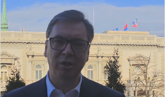 (VIDEO) Vučić poručio: Ja sam taj koji je bio na terasi; Nisam vas se nimalo uplašio