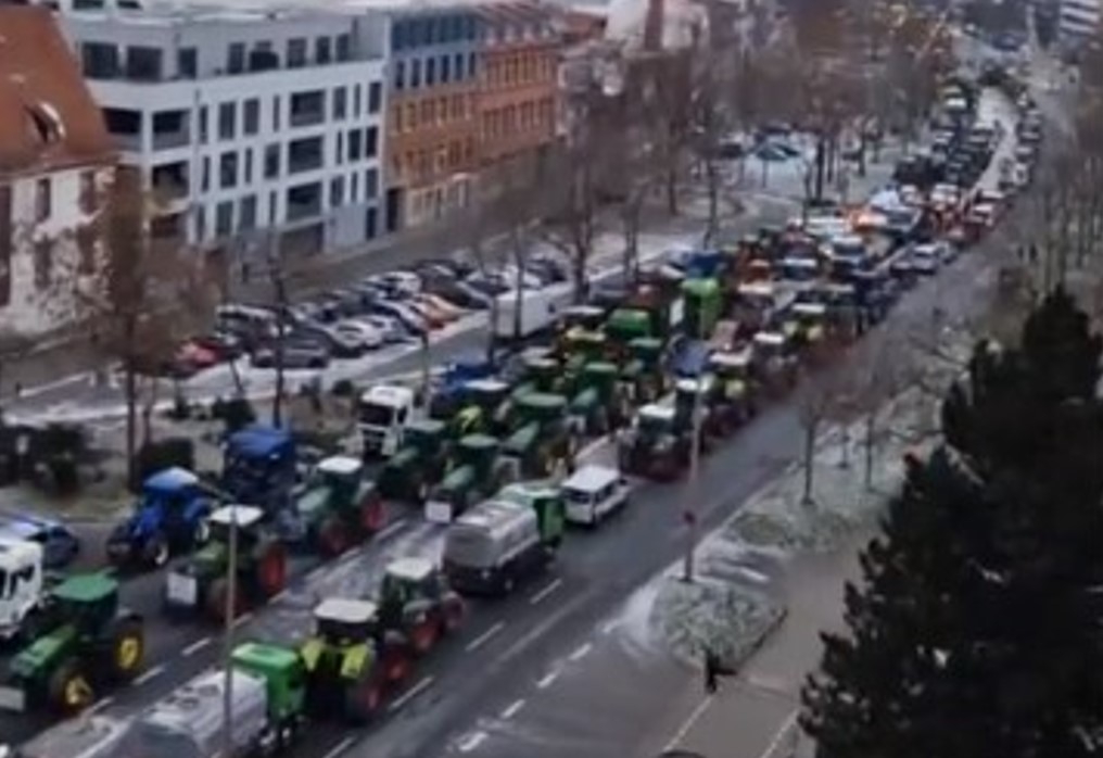 Masovni protesti poljoprivrednika: Prijeti li Njemačkoj državni udar? (VIDEO)