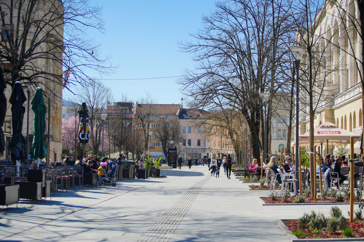 Kafići u Banjaluci krcati, a kafa nikad skuplja