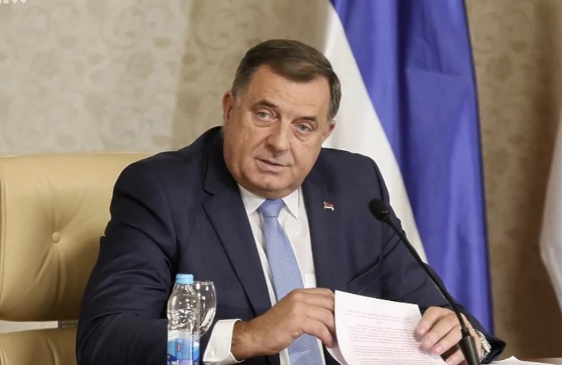 Dodik poručio: Sutra će svi vidjeti šta mislimo o Šmitovom nametanju zakona