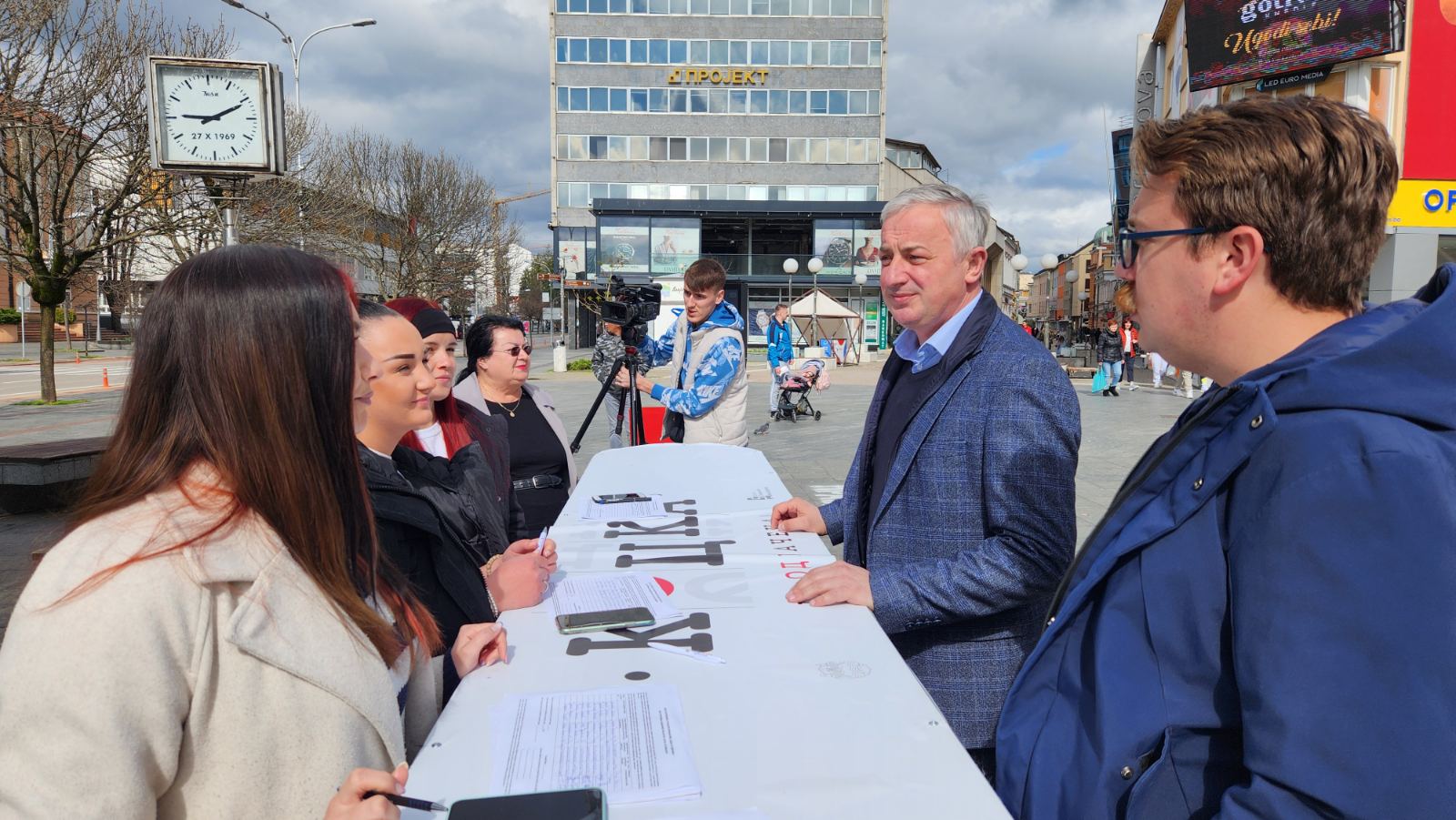 Borenović: Podrška inicijativi da se kockarnicama zabrani rad u blizini škola (VIDEO)