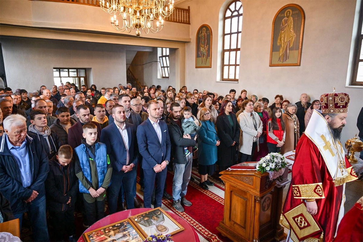 Driniću dodijeljena zahvalnica na Kozarskim pokladama