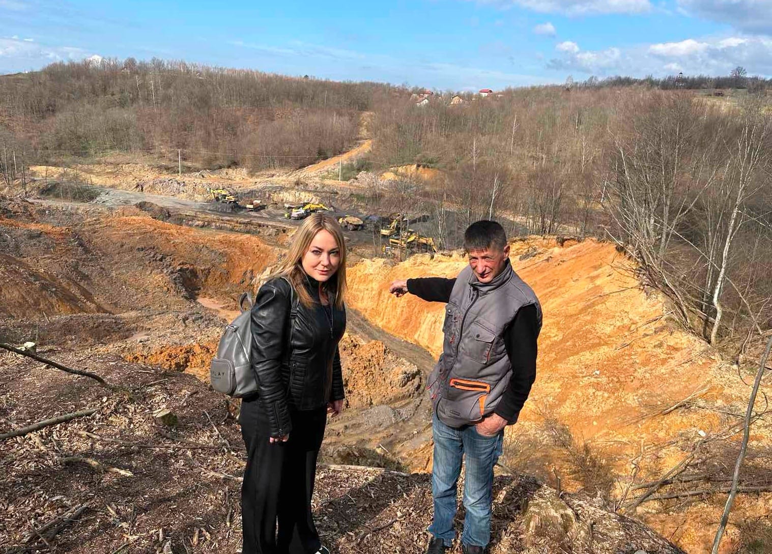 “POSTOJI LI GRANICA?” Dragojević Stojić sa mještanima Bistrice na lokaciji rudnika lignita (FOTO)