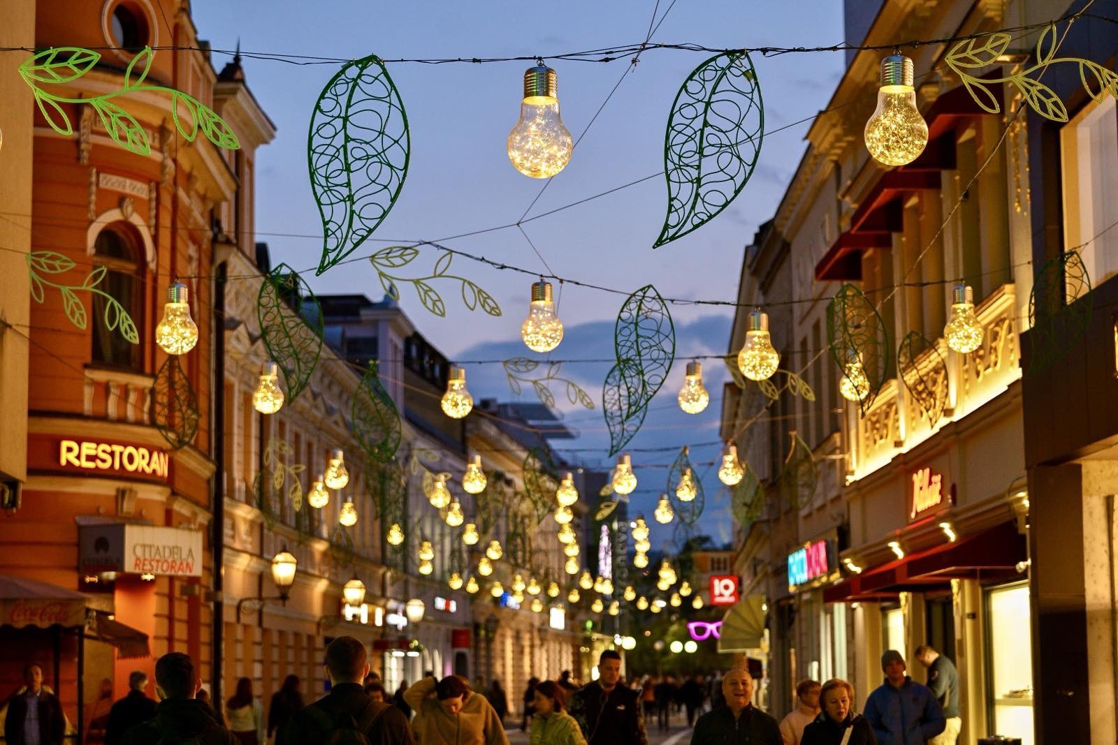 “U NAJLJEPŠIM BOJAMA” Banjaluka sija u proljećnom ruhu (FOTO)