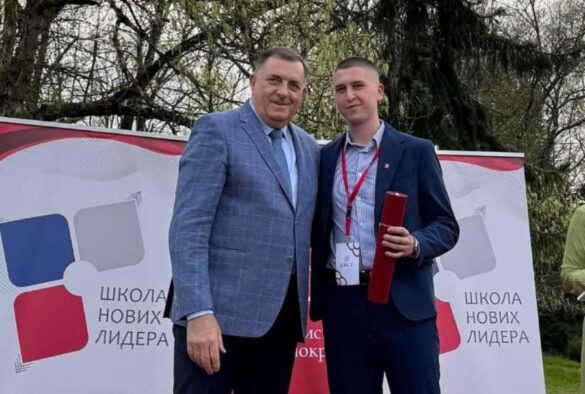 KAO MALOLJETNIK UPLETEN U NARKO POSLOVE, sada ga Dodik nagradio DIPLOMOM škole lidera SNSD-a!