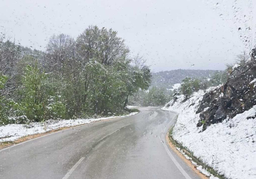 SNIJEG PONOVO ZABIJELIO BiH U narednih nekoliko dana nas očekuje nestabilno vrijeme, ali i PRLJAVA KIŠA (FOTO)