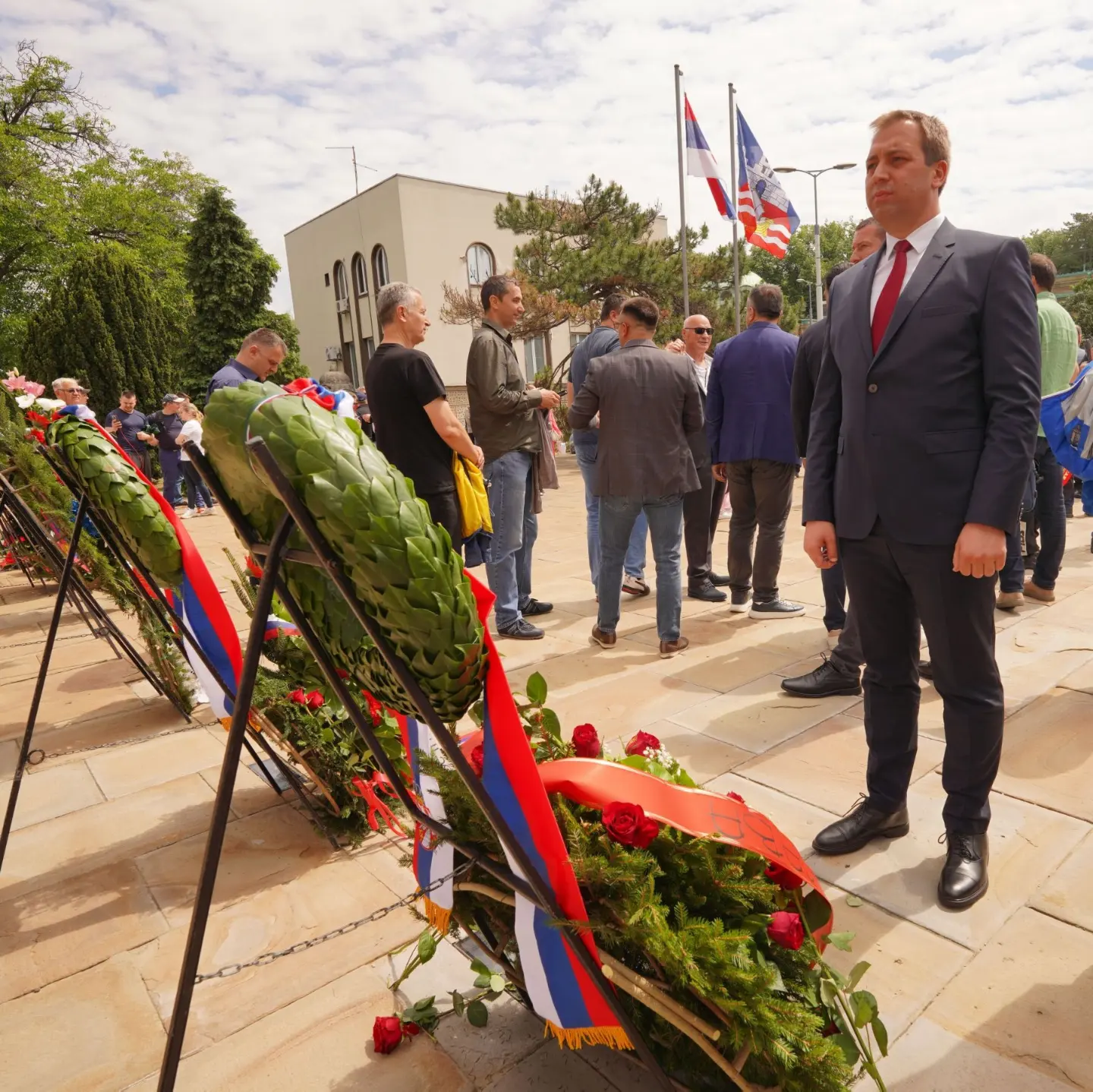 Selak položio vijence na spomenik Oslobodiocima Beograda