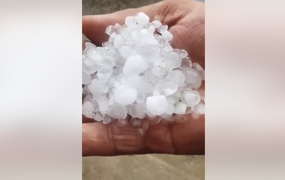 Snažno nevrijeme zahvatilo Kozarsku Dubicu i Laktaše, pao grad veličine oraha (VIDEO)