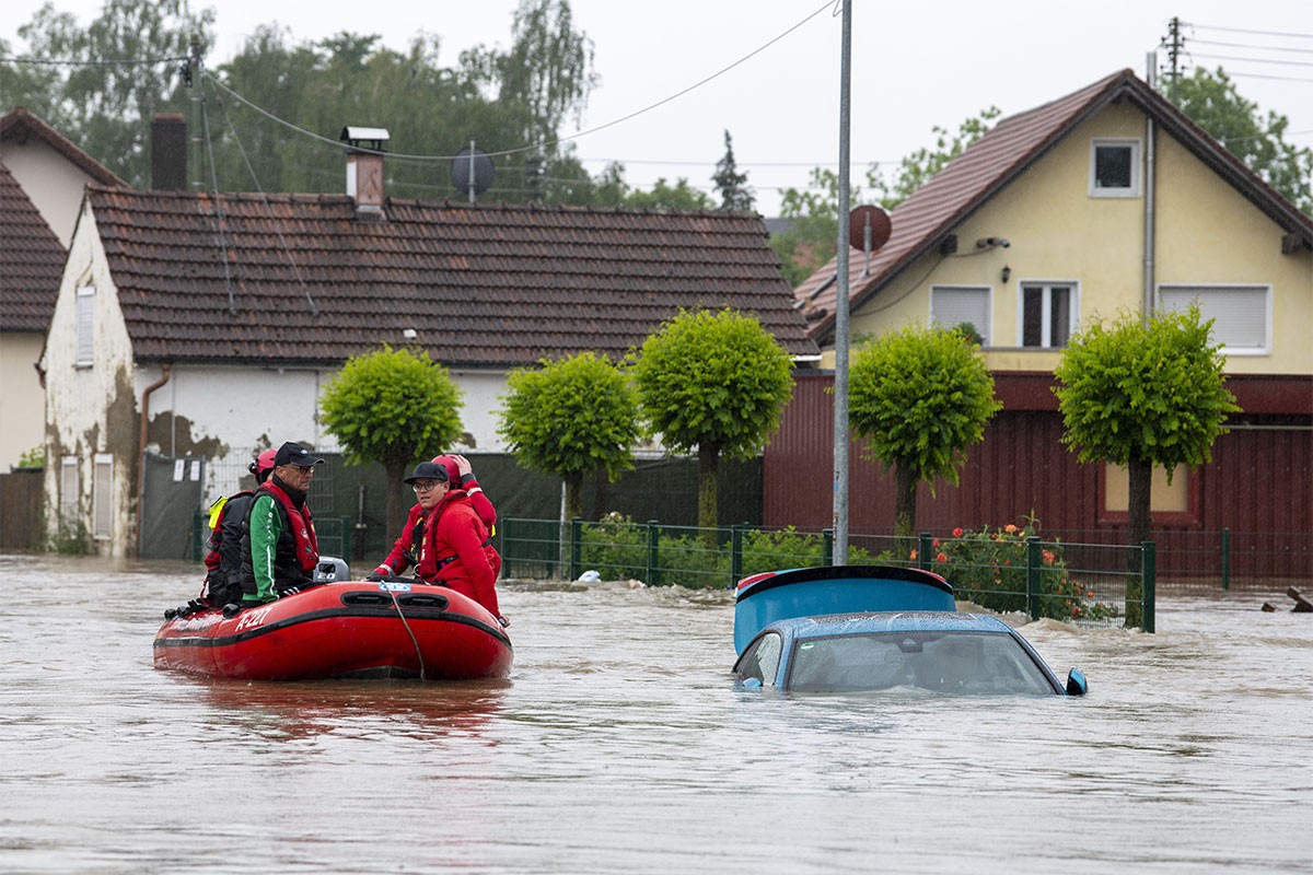 Poplave u Njemačkoj: Pukla brana, sela pod vodom, evakuisan zatvor