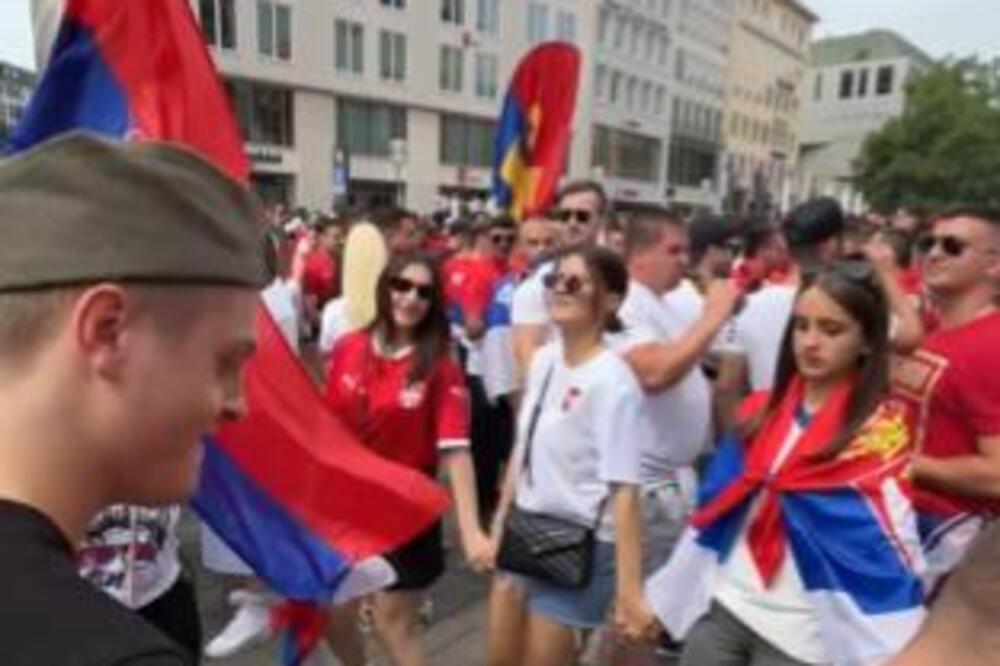 Ludnica u Minhenu pred meč Srbije i Slovenije: Zaigralo se i kolo (VIDEO)