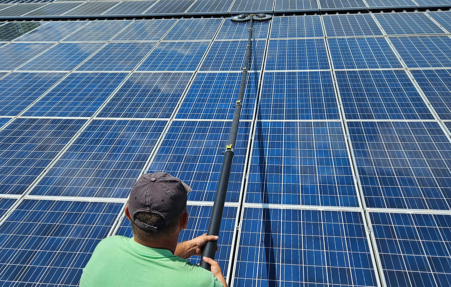 BIG solar ekološkom metodom čisti i održava solarne panele